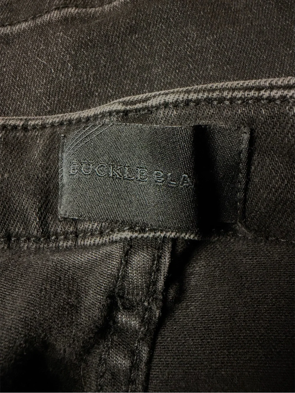 Buckle black charcoal